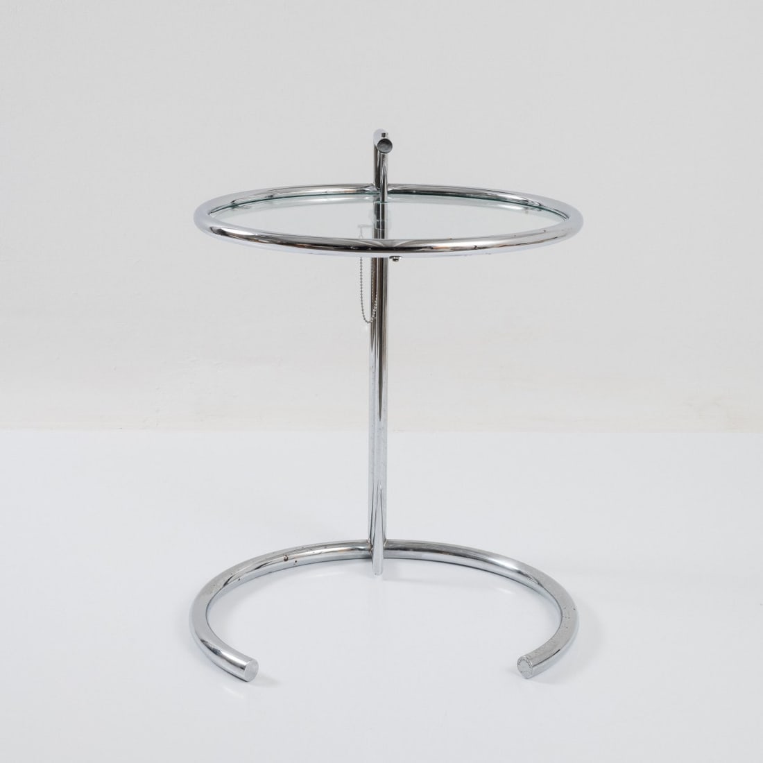 Eileen Gray , Side table 'E-1027', 1927 (design) - 3