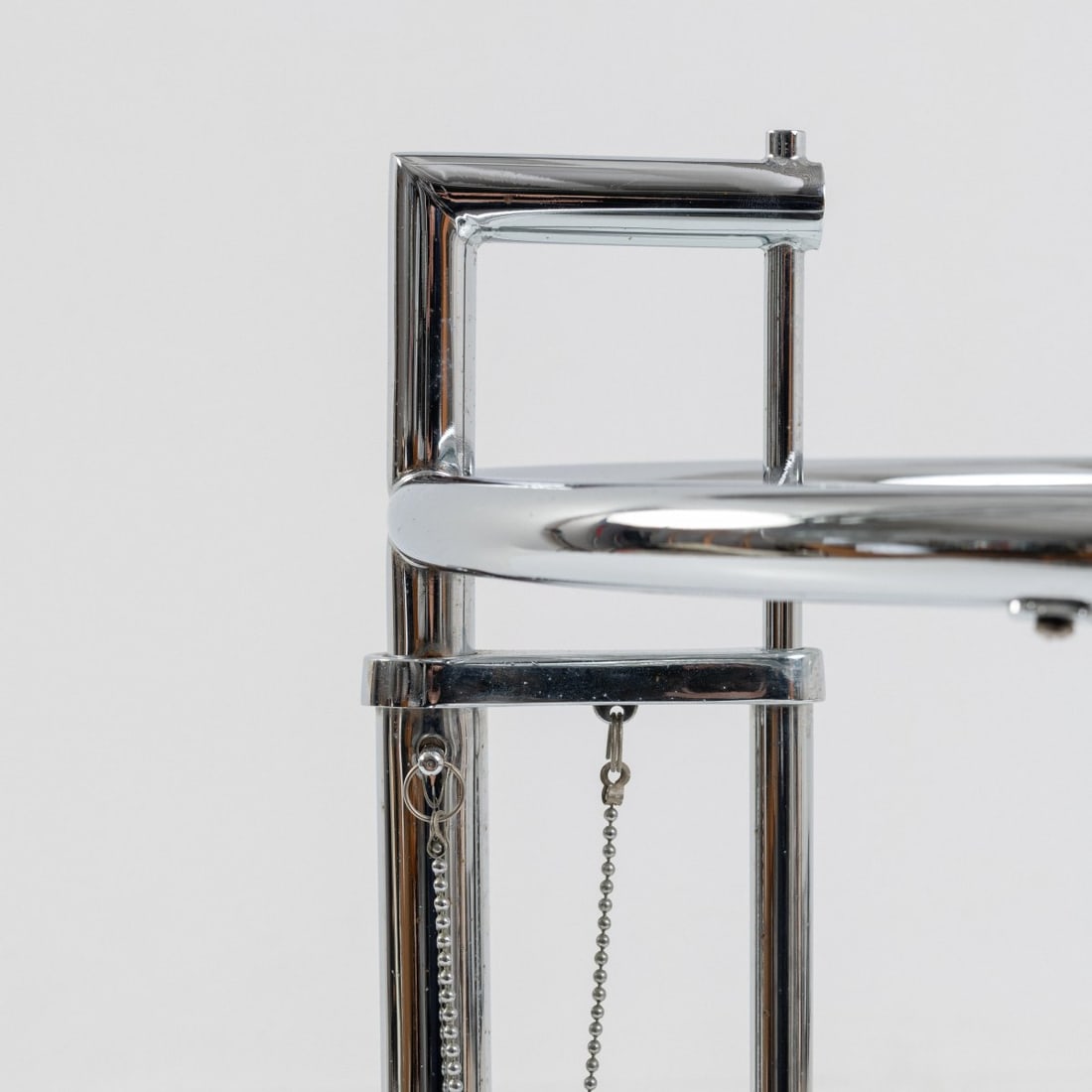 Eileen Gray , Side table 'E-1027', 1927 (design) - 5