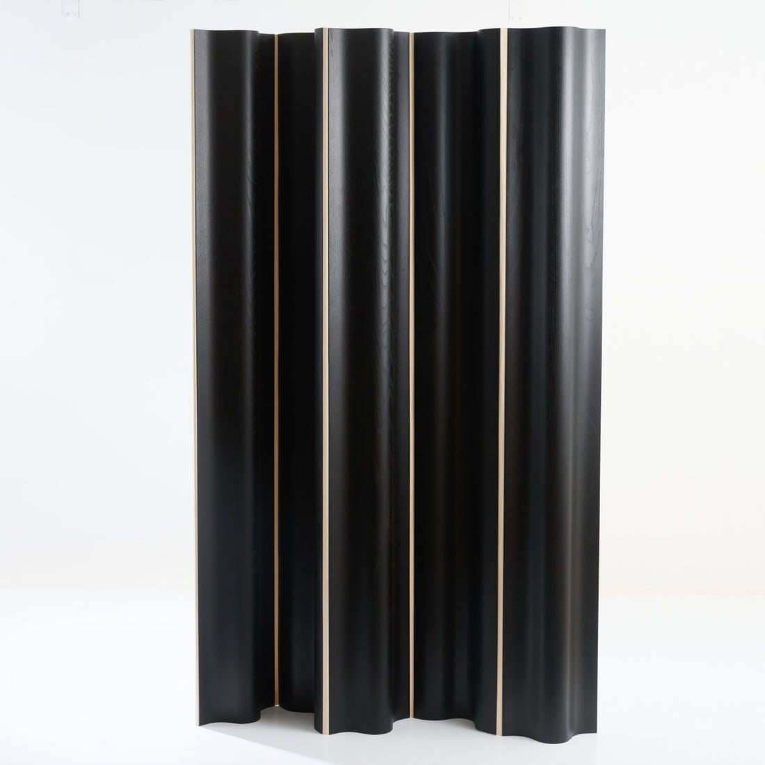 Charles Eames; Ray Eames, 'Folding Screen', 1946 (design): <p>H. 172,5 x 150,5 (open) x 7 cm. <br />Vitra, Birsfelden, 2000s. <br />Plywood, painted black, cr&egrave;me-white