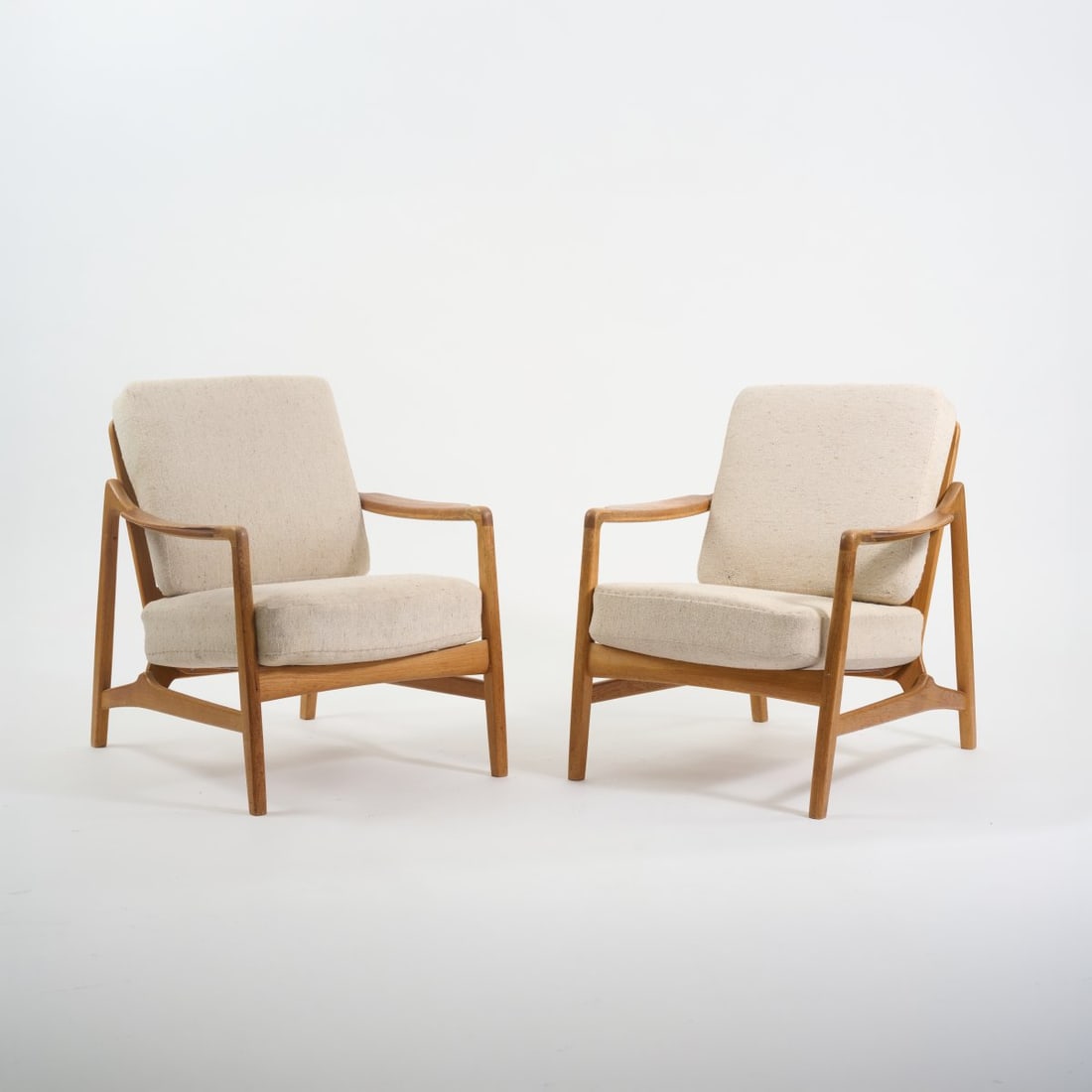 Edvard Kindt- Larsen; Tove Kindt-Larsen, Two armchairs 'FD 116', 1950s (design) (1 of 7)