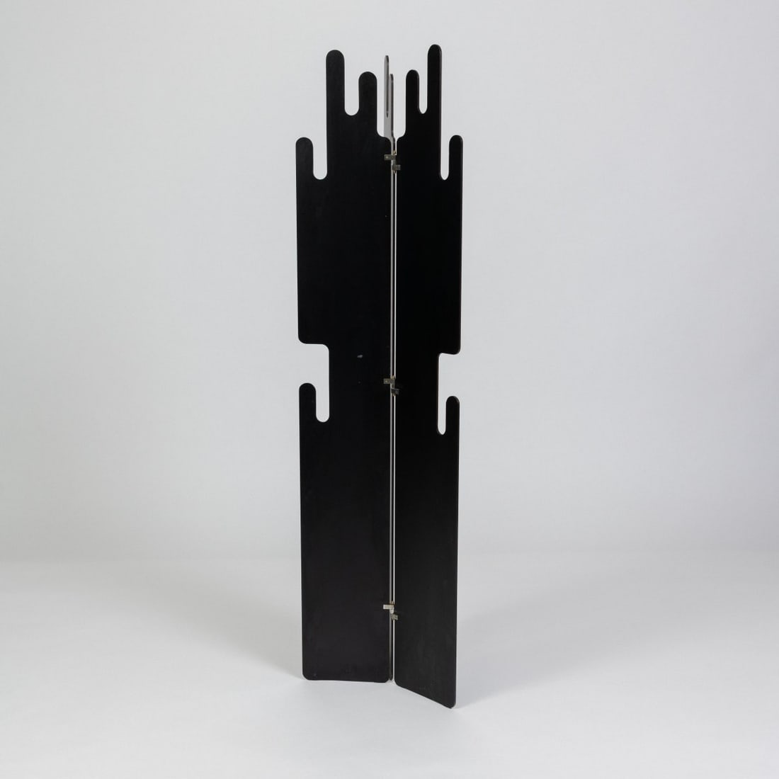Italy, Coat rack, 1970s (design): <p>H. 160 cm, &Oslash; 48.5 cm (open). <br />Hardboard, black laminate.</p>