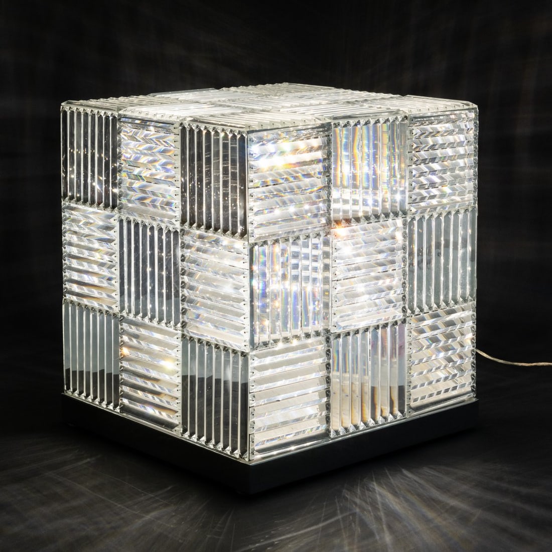 ABHIKA, Venedig, Light object 'Cube' - '500065,02', c. 2018 (design): <p>H. 61 x 56 x 56 cm. <br />Asfour glass, chrome-plated metal sheet. <br />Marked: Manufacturer's label.</p>