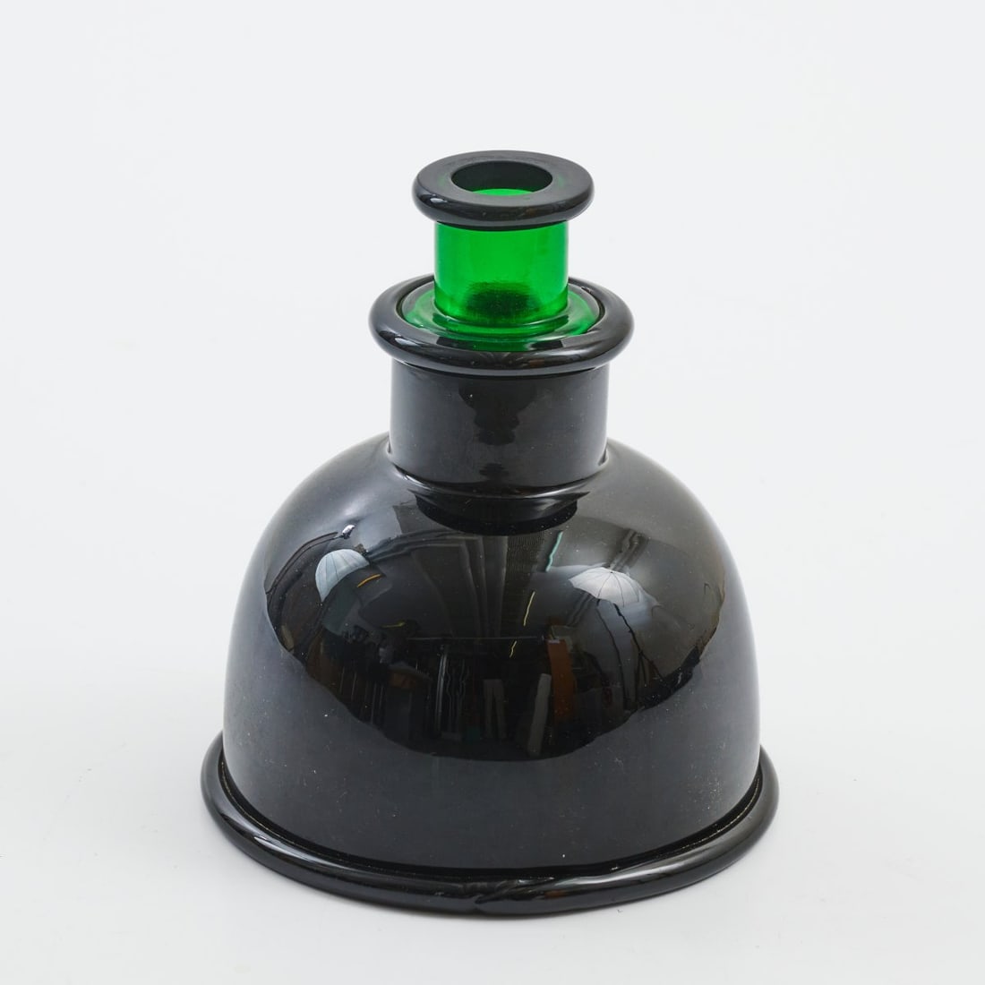 Ettore Sottsass, Vase 'Basilissa', 1974 (design) (1 of 3)