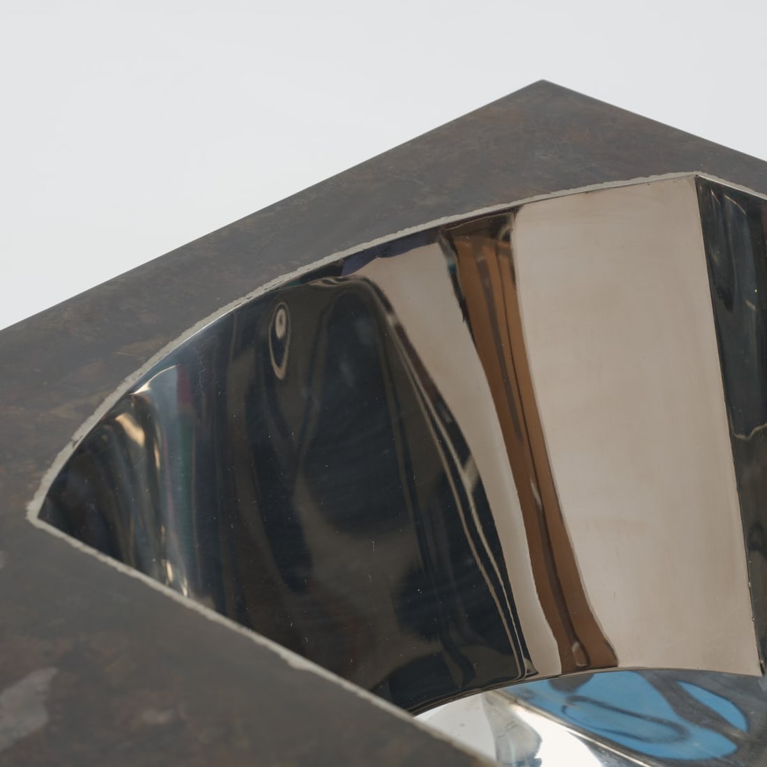 Ron Arad, Seating object '2 R Not', 1992 (design) - 8
