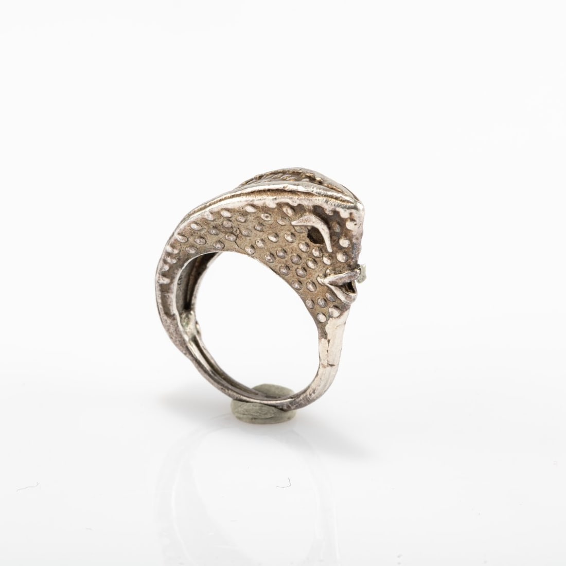 E. R. Nele (1932 Berlin - lives in Frankfurt am Main), Ring, 1970s: <p>Sterling silver. <br />10.42 grams. Ring size 60.5. <br />Stamped: 926, artist's mark.</p>