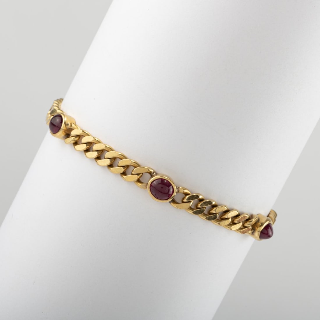 , Curb bracelet with ruby cabochons - 3