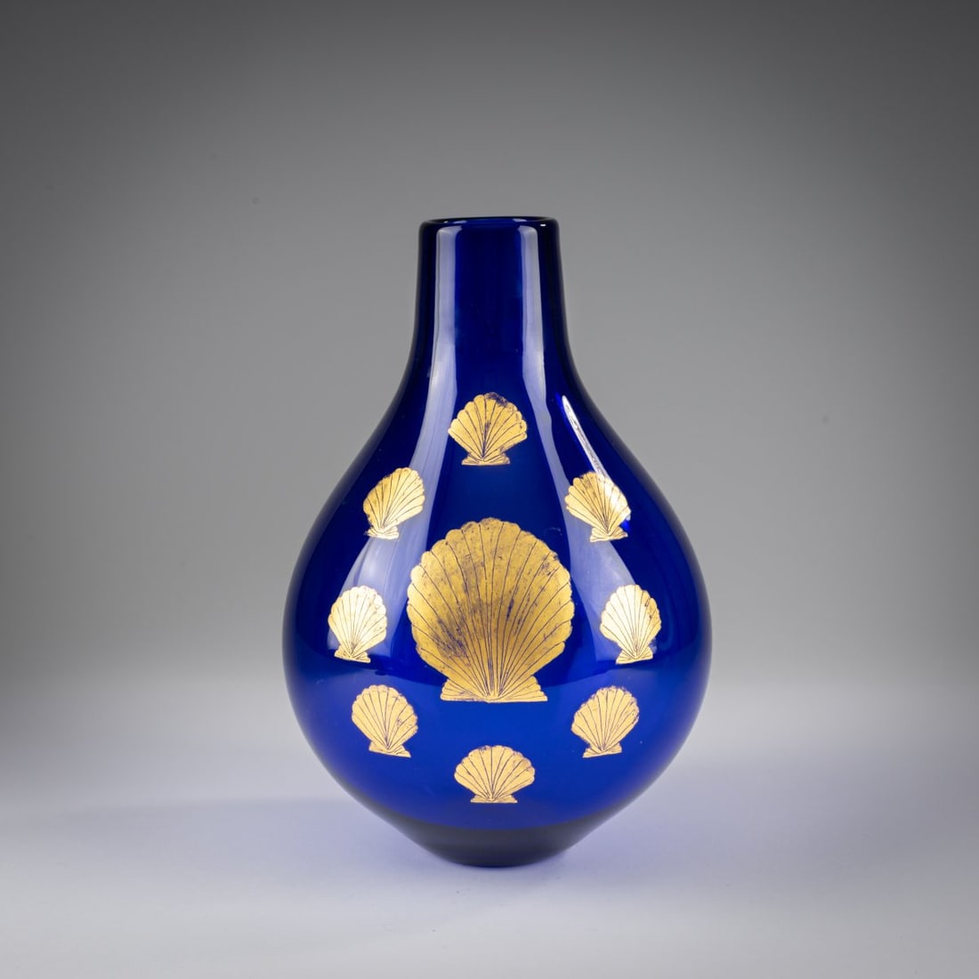 Piero Fornasetti, 'Conchiglie' vase, 1940 (1 of 3)