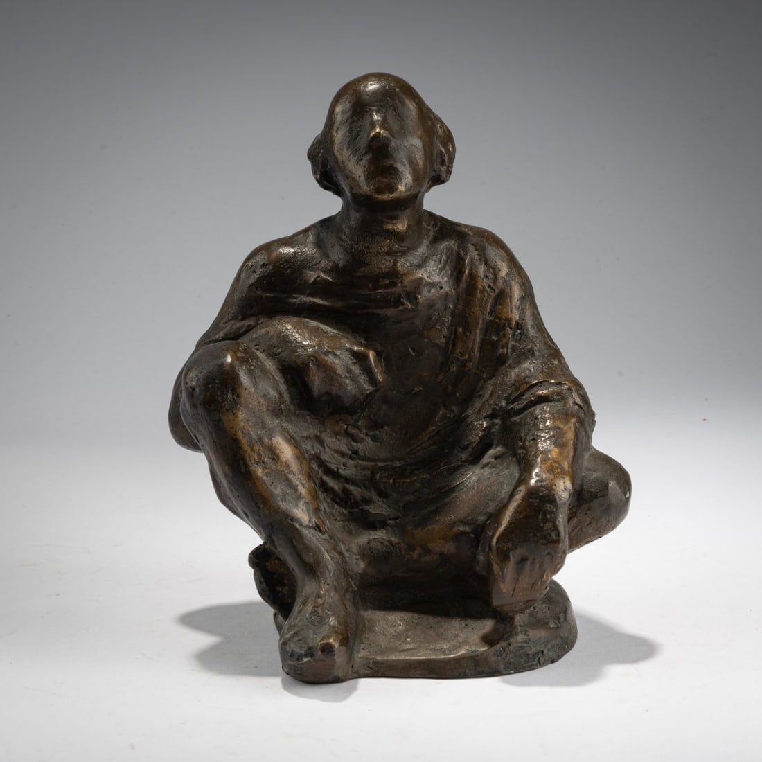 Georg Brenninger (1909 Velden - 1988 Munich), Sculpture 'Crouching Figure', probably circa: <p>Bronze, brown patina. H. 23 x 17.5 x 16 cm. Monogrammed (stamped) with a G at the bottom of the reverse and with a B elsewhere. </p>