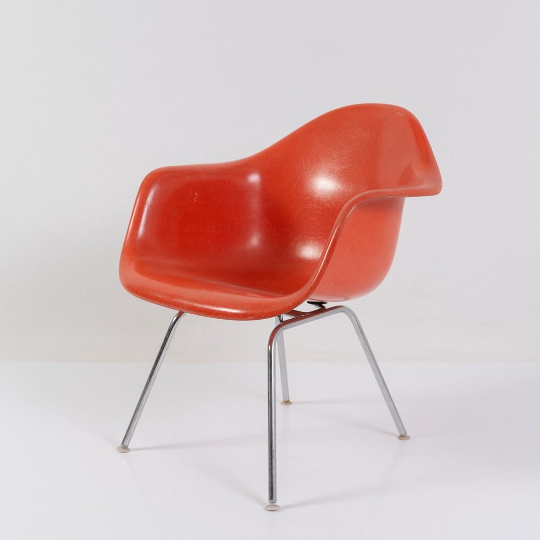 Charles Eames; Ray Eames, Armchair 'SAX' on H-Base, 1950-53 (design) (1 of 6)