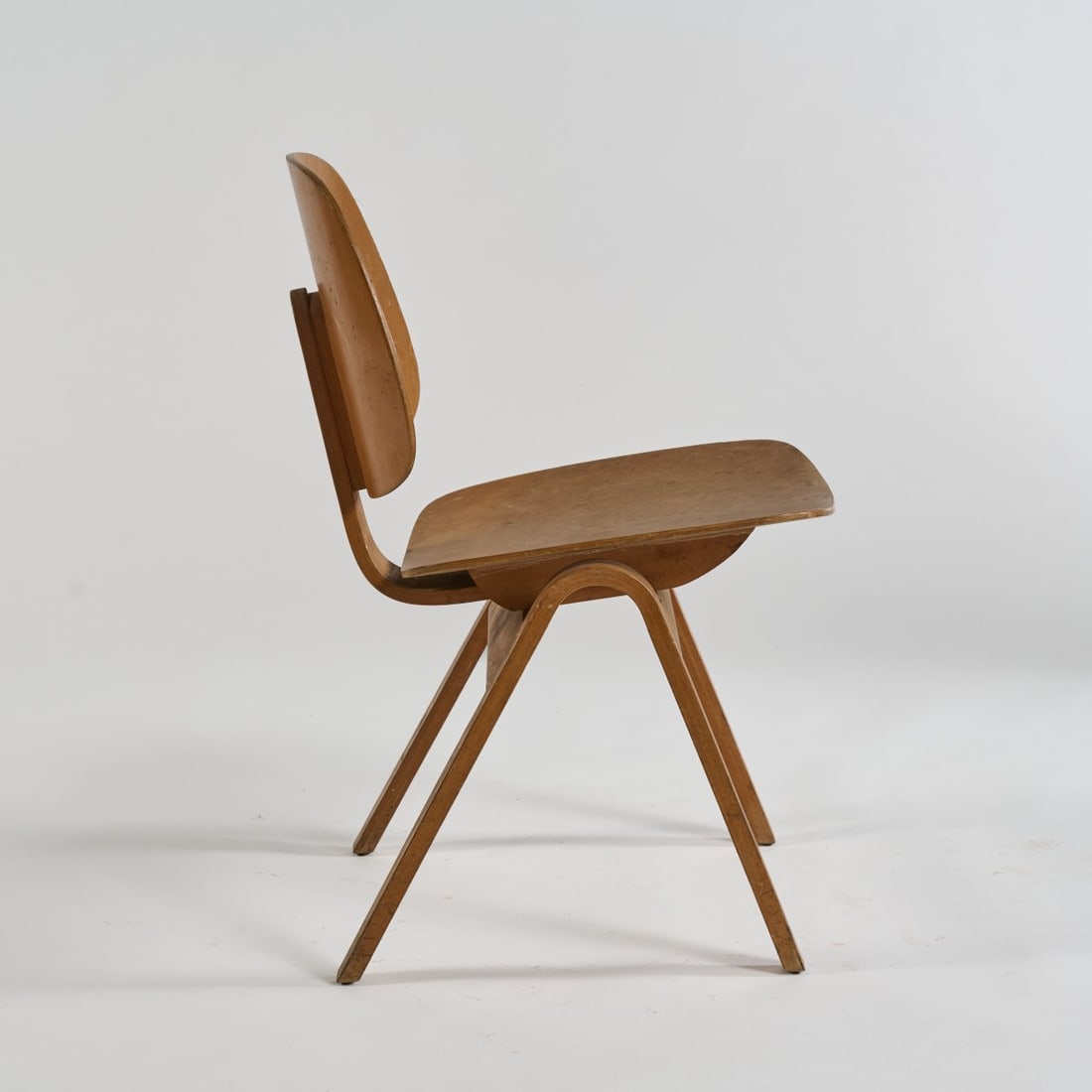 Joe Atkinson, Chair '703', 1952 (design) - 2