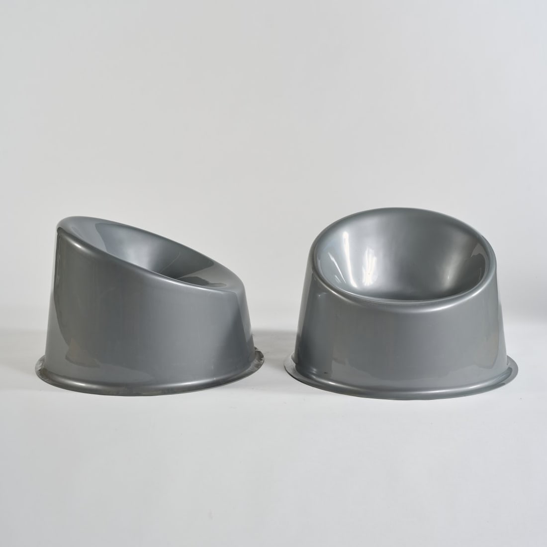 Verner Panton, Two 'Panto Pop' stools, 1970 (design) (1 of 4)