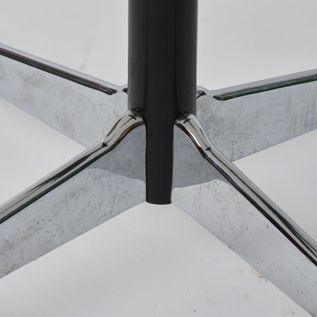 Charles Eames; Ray Eames, Dining table 'Contract table', 1968 (design) - 3