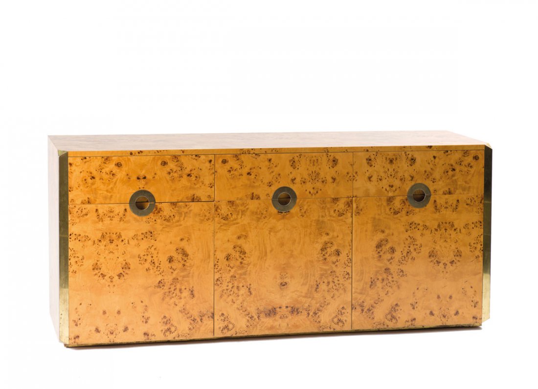Sidebaord: Willy Rizzo. Sideboard, 1973. H. 73 x 176.5 x 47.5 cm. Made by Mario Sabot, Italy (attributed). Rootwood veneer, brass.
