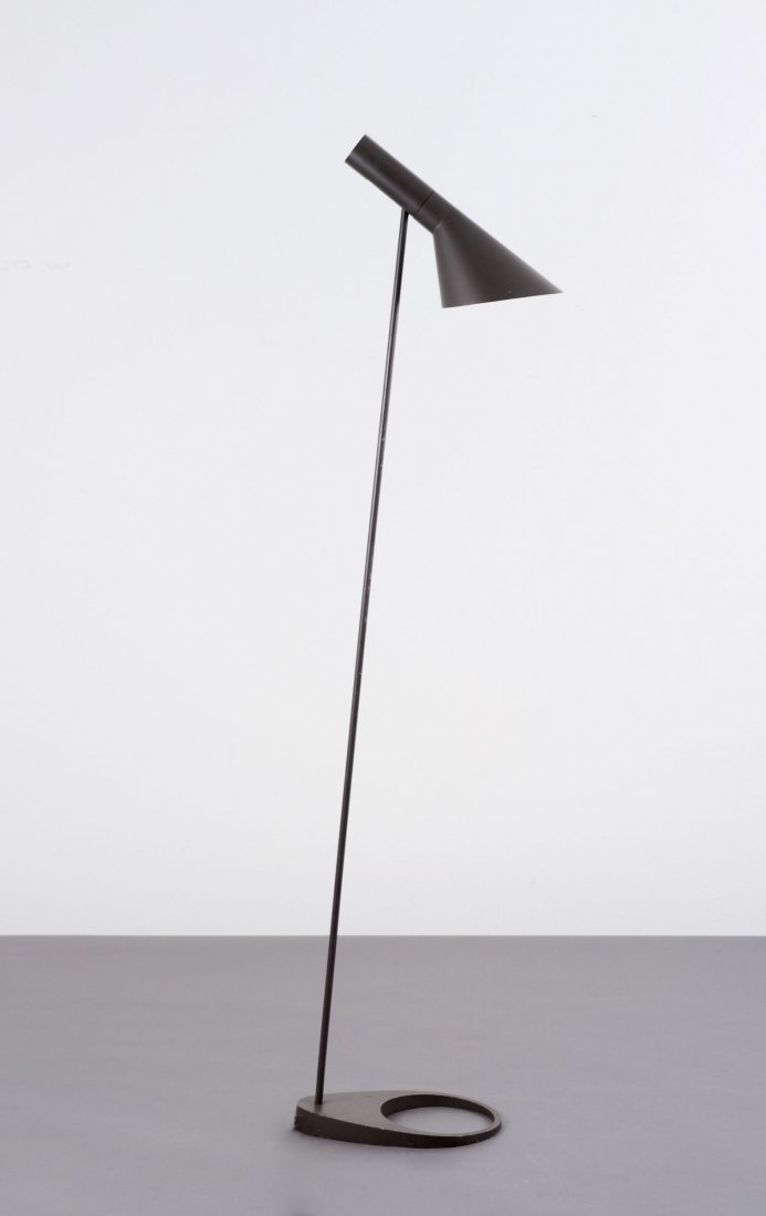 Arne Jacobsen. 'AJ' floor light, 1957. H. 130 x 32.5 x: Arne Jacobsen. 'AJ' floor light, 1957. H. 130 x 32.5 x 17.5 cm. Made by Louis Poulsen, Copenhagen. Cast metal, tubular metal, sheet brass, painted grey.