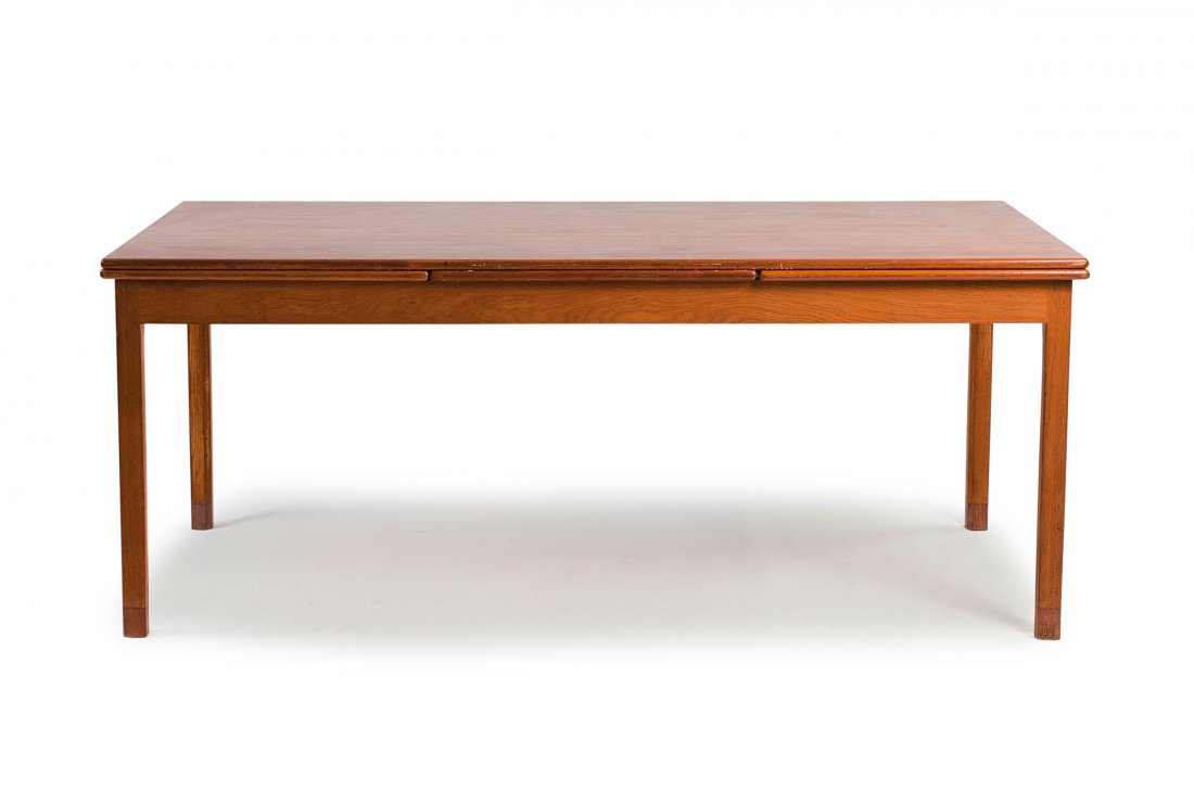 Borge Mogensen. Dining table, c1957. H. 74.5 x 180-300: Borge Mogensen. Dining table, c1957. H. 74.5 x 180-300 x 90 cm. Made by Karl Andersson & Soner, Husqvarna (attributed). Oak, teak and teak veneer.