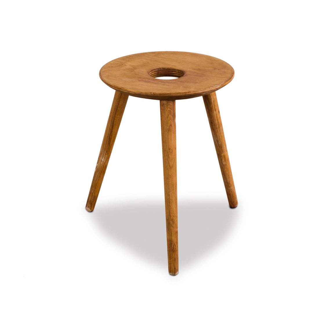 Eduard Ludwig. 'EL 121' stool, c1953. H. 47.5 cm; D. 36: Eduard Ludwig. 'EL 121' stool, c1953. H. 47.5 cm; D. 36 cm. Made by Georg Haydvogel, Berlin. Beech, beech plywood.