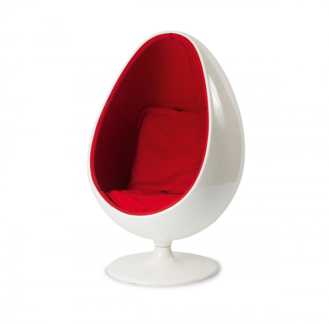'Ovalia' lounge chair, 1968: Henrik Thor-Larsen. 'Ovalia' lounge chair, 1968. H. 140 x 90 x 80 cm. Made by Torlan, Staffanstorp, Sweden. Polyester, reinforced with fiberglas, cast aluminium, painted white, red fabric.