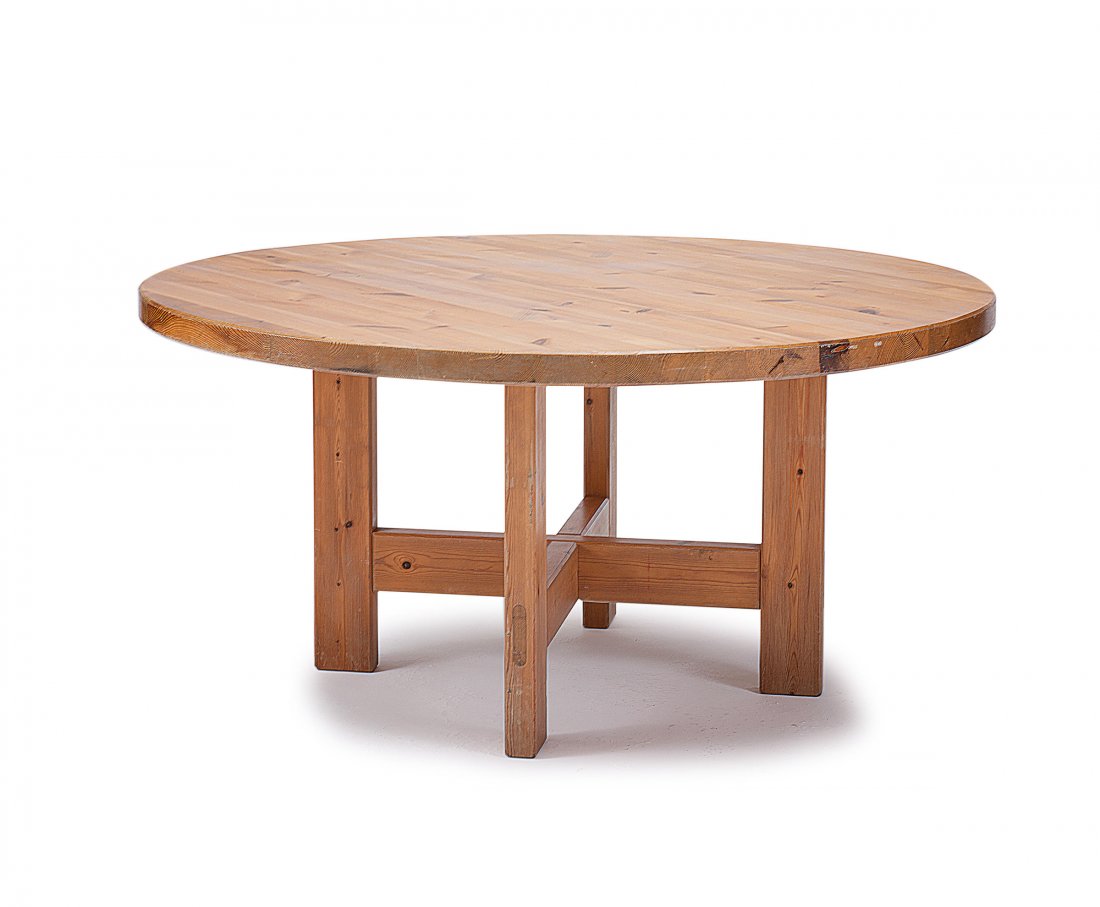 BËrge Mogensen. Table, c1960. H. 72 cm, D. 150.5 cm.: BËrge Mogensen. Table, c1960. H. 72 cm, D. 150.5 cm. Made by Karl Andersson & SËner, Husqvarna. Pinewood. Marked: Maker's label.