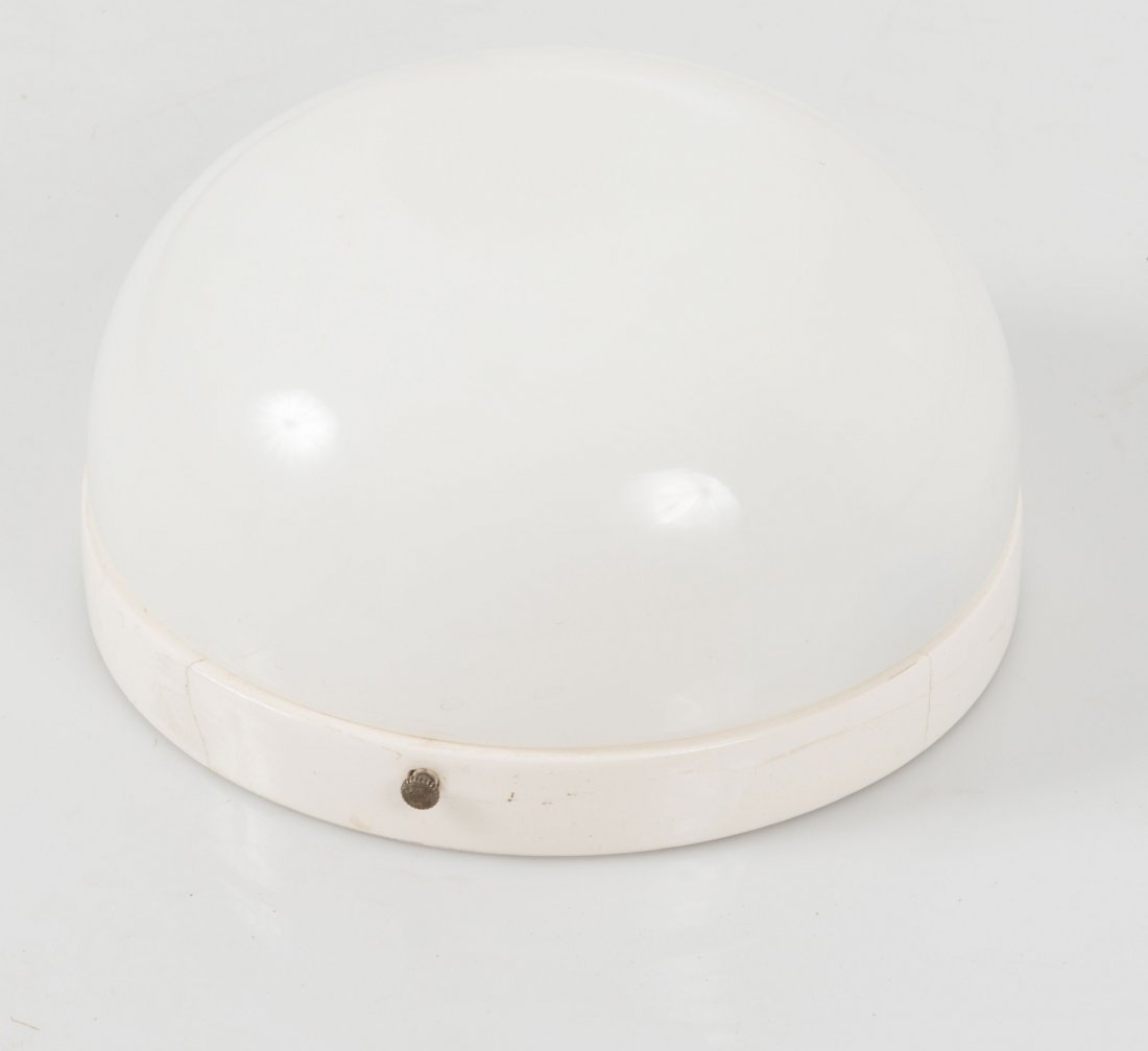 Buente & Remmler, Frankfurt. Ceiling light, c1925. H.: Buente & Remmler, Frankfurt. Ceiling light, c1925. H. 9.3 cm, D. 18.2 cm. Earthenware, glazed white, opal white glass. Marked: GXE 9315, 2105.