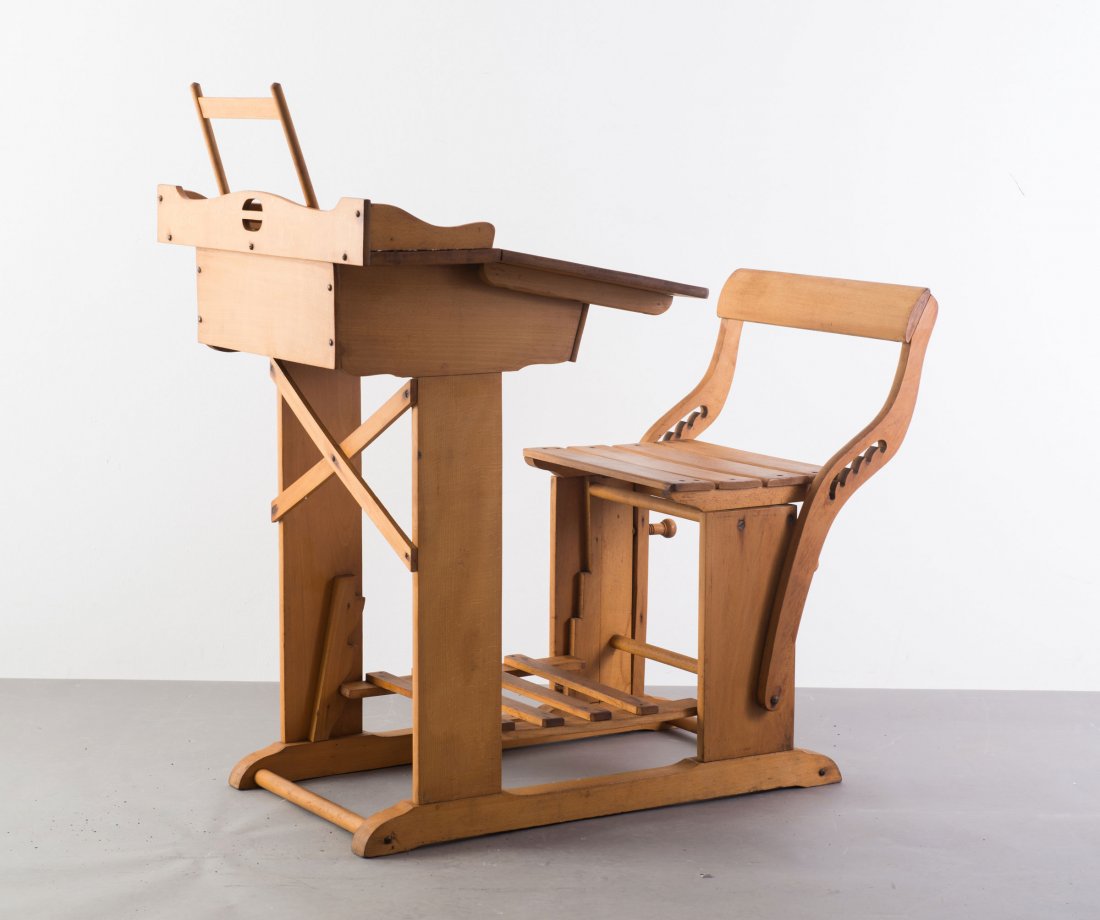 E. A. Naether, Zeitz. School desk, 1930s. H. 90.5 x 91: E. A. Naether, Zeitz. School desk, 1930s. H. 90.5 x 91 x 67 cm. Beechwood.