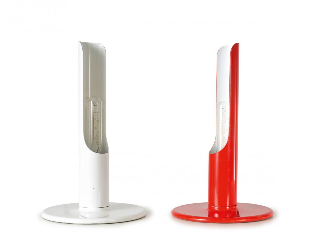 Two 'Prix' table lights, 1969: Ingo Maurer. Two 'Prix' table lights, 1969. H. 23 cm. Made by Design M Ingo Maurer, Munich. Tubular metal, sheet metal, painted white resp. red.