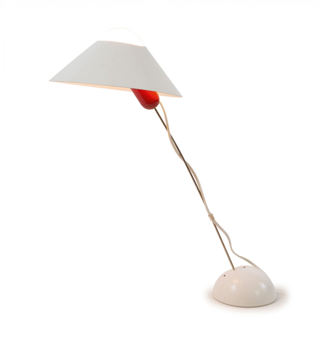 'Glatzkopf' table light, 1981: Ingo Maurer. 'Glatzkopf' table light, 1981. H. 60 cm (max.), D. 25.5 cm. Made by Design M Ingo Maurer, Munich. Chrome-plated steel rod, cast metal, sheet metal, painted white and red. Marked: Maker's