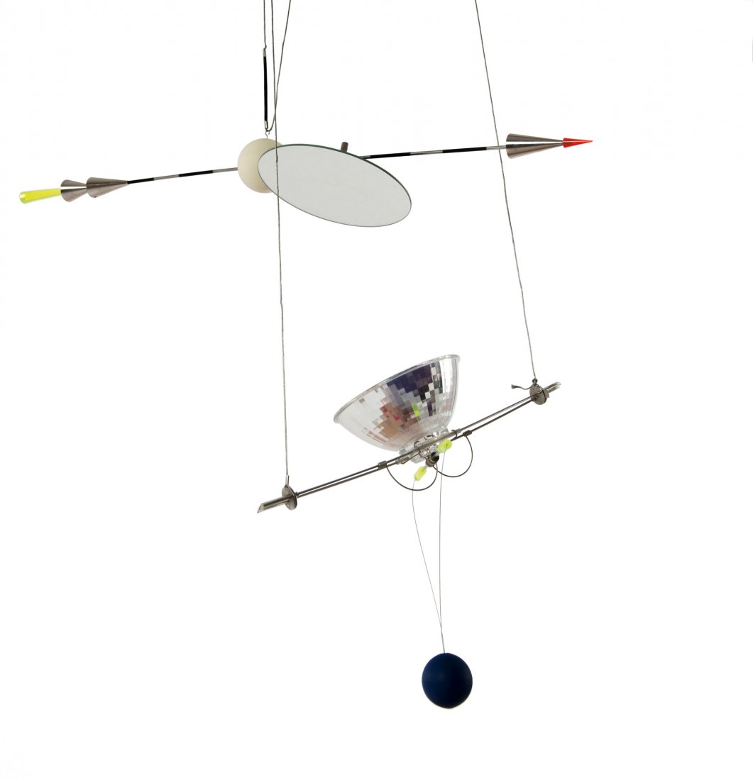 'IlÑ-IlÏ' ceiling light, 1986: Ingo Maurer & Team. 'IlÑ-IlÏ' ceiling light, 1986. Diverse sizes. Made by Design M Ingo Maurer, Munich. Steel wire, plastic, plate glass, spots.