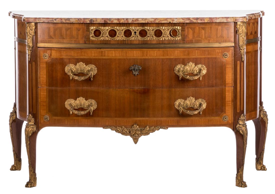 A neoclassical mahogany veneered commode, bronze mounts: A neoclassical mahogany veneered commode, bronze mounts and a brche d'Alep marble top, in the manner of De Coene - Courtrai, H 89 - W 140 - D 59,5 cm