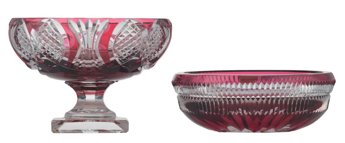 A Val-Saint-Lambert ruby overlay cut crystal bowl and a: A Val-Saint-Lambert ruby overlay cut crystal bowl and a bowl on foot, both items marked, one item probably marked by the grinder, H 11 - 21,5 -Â Ã¸ 31 cm