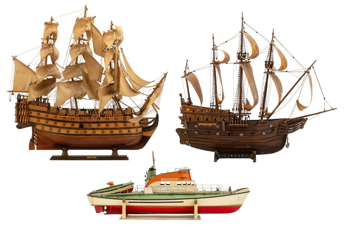 Three ship models named the 'Santa Maria' of: Three ship models named the 'Santa Maria' of Christopher Colombus, the 'Victory' commanded by Admiral Horatio Nelson in the battle of Trafalgar in 1805 and the 'Theodor Heuss' rescue boat, H 38 - 84 -
