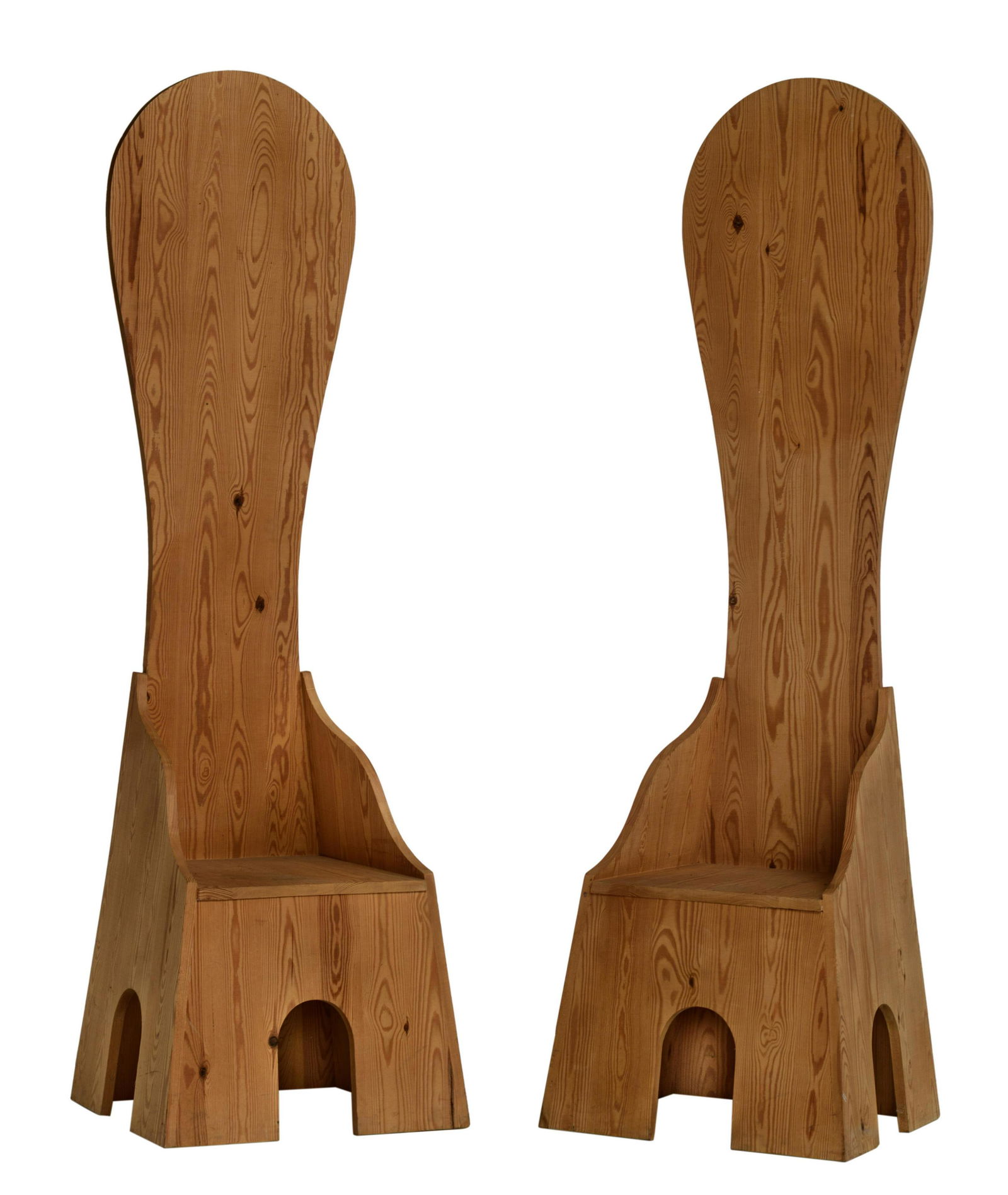 A pair of Italian design 'Fratina' chairs, by Mario: A pair of Italian design pine 'Fratina' chairs, design by Mario Ceroli for Poltronova, 1972, H 45 - 192 - W 60 - D 51 cm