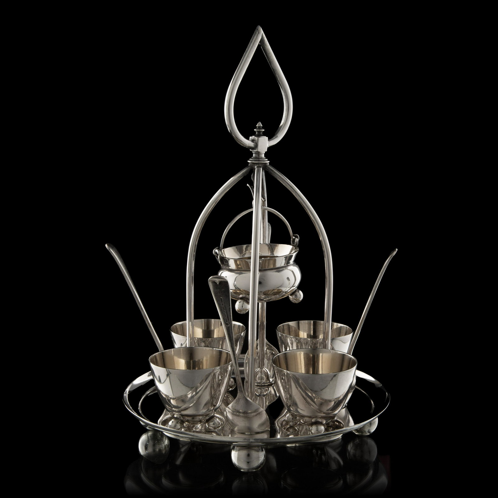 A silver-plated egg cup stand with spoons and a salt cellar, marked James Dixon & Sons 1279,: A silver-plated egg cup stand with spoons and a salt cellar, marked James Dixon & Sons 1279, Sheffield, ca 1880, total height: 23 cm, egg cup: H 4 cmThe silver-plated spoons marked Rodgers, England