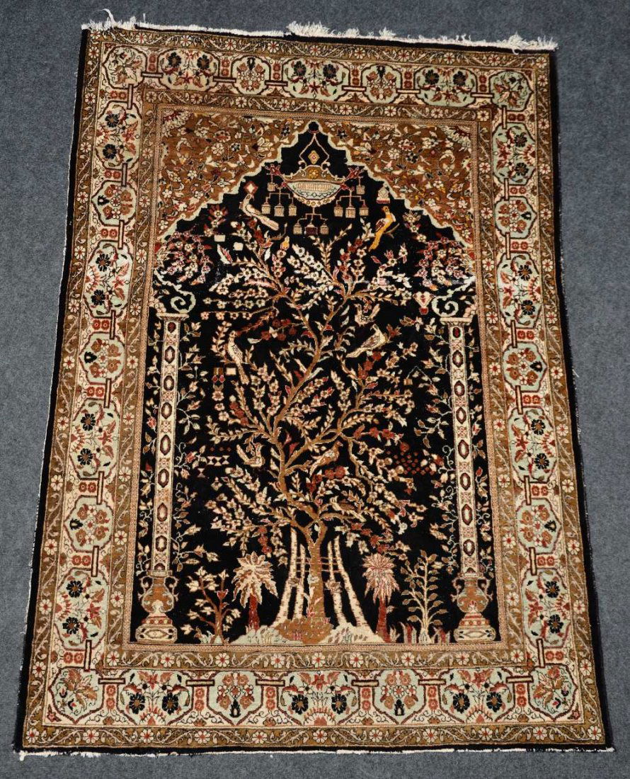 An Oriental silk rug, 107 x 160 cm (1 of 1)