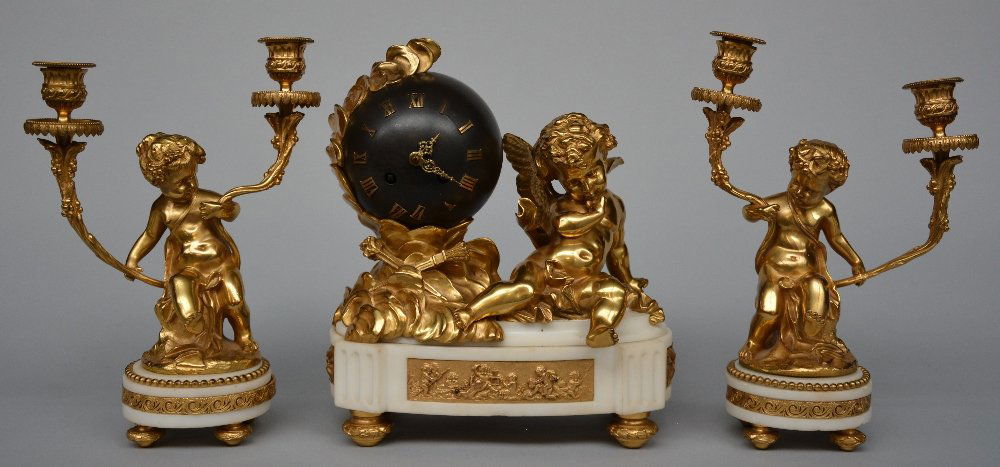 A gilt and patinated bronze globus mantel clock (1 of 9)