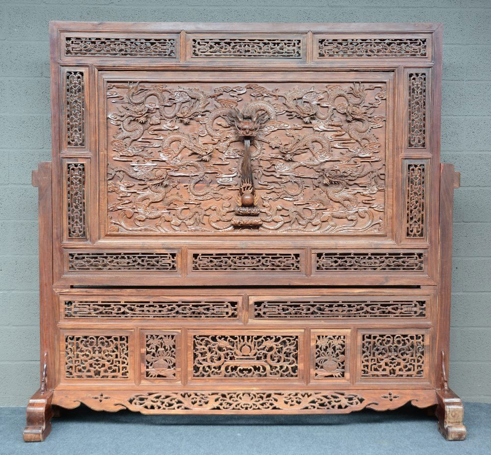 An impressive Chinese wooden chamber screen with richly (1 of 7)