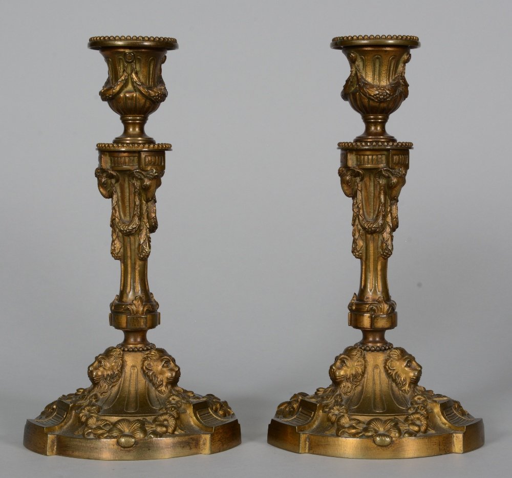 A pair of neoclassical bronze candelabra, H 25,5 cm (1 of 4)