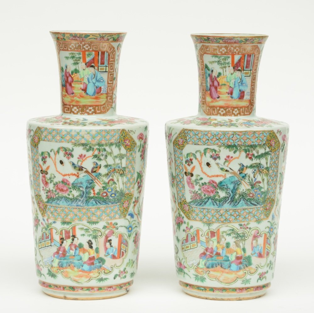 A pair of Chinese Canton famille rose vase, the panels (1 of 7)