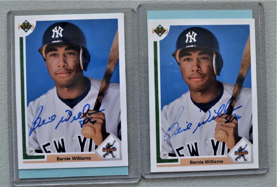 Bernie Williams Signed Baseball Cards Lot of 2 (1 of 2)