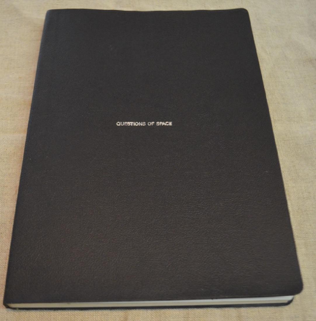 Bernard Tschumi: Questions of Space: Bernard Tschumi Bernard Tschumi: Questions of Space (Architectural Association). In good condition. This lot can be shipped from in-house.
