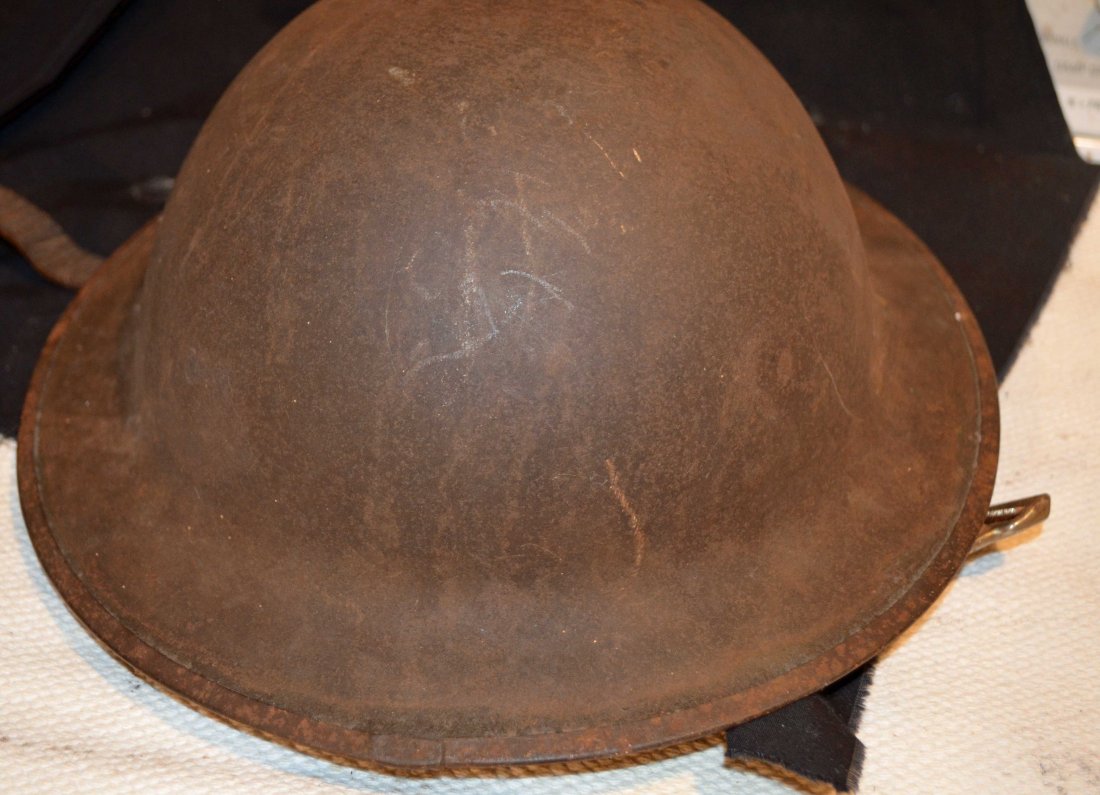 WW1 Doughboy Helmet (1 of 4)