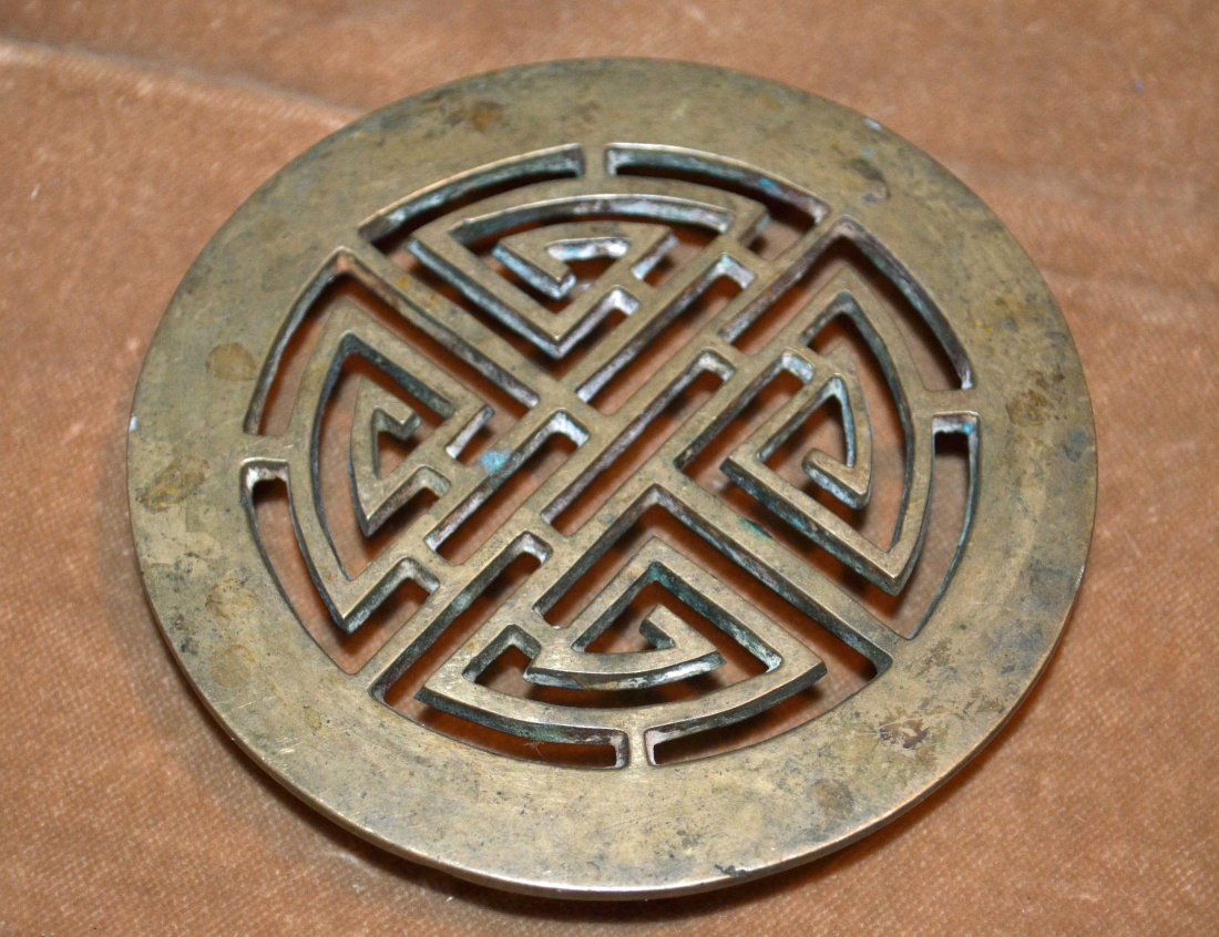 Lot of 3 Brass Trivet/Ashtray/Matchholder (1 of 6)