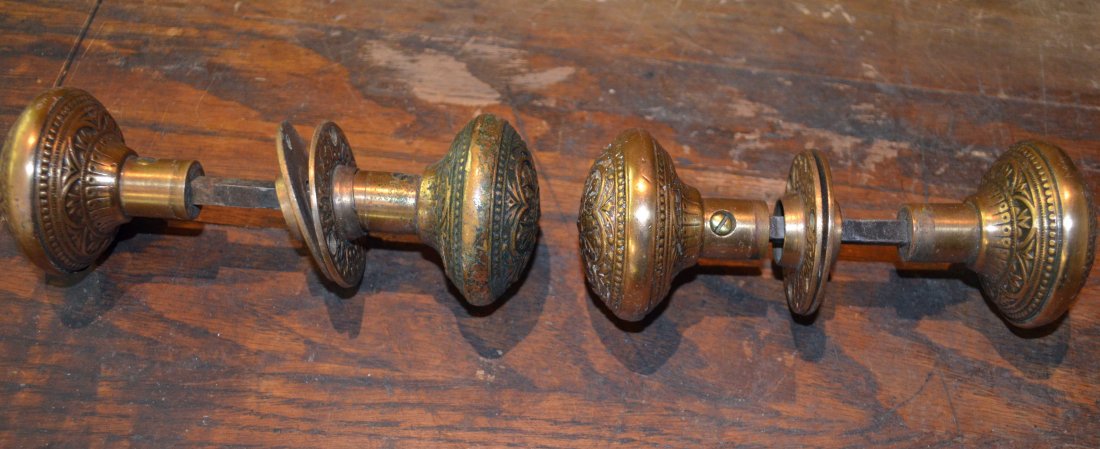 2 Brass Victorian Era Doorknobs (1 of 4)