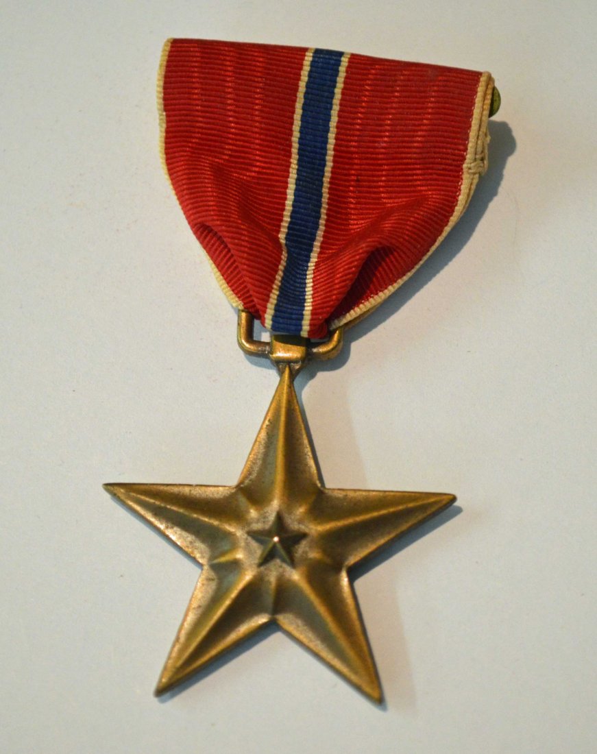 World War 2 Bronze Star Medal (1 of 4)