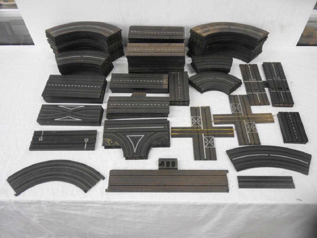 Aurora Model Motoring Slot Car Track (1 of 1)