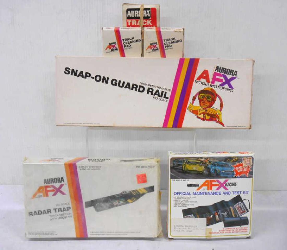 Aurora AFX Slot Car Accessories (1 of 6)
