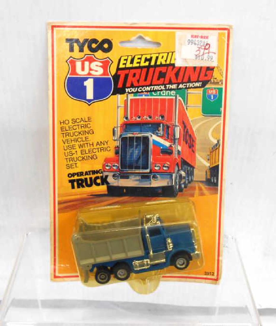 Tyco US-1 Trucking Dump Truck Slot Car (1 of 3)