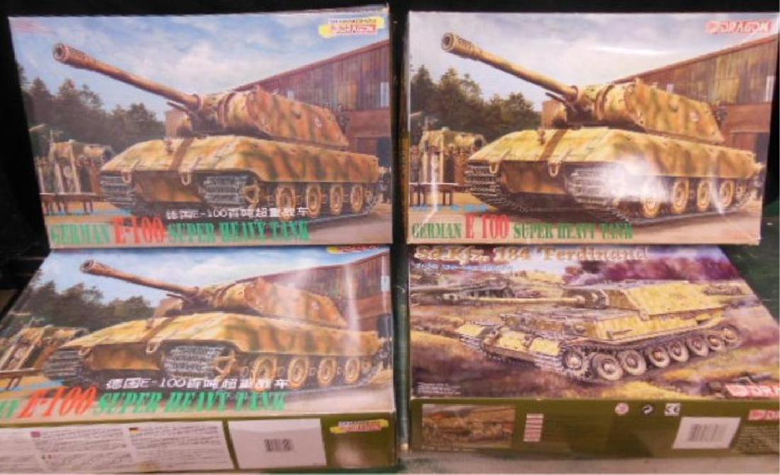 4 Dragon WW II 1/35 scale Models (1 of 7)