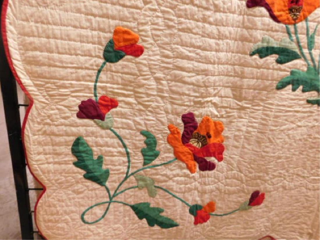 American Appliqued Poppy Floral Vine Quilt (1 of 3)