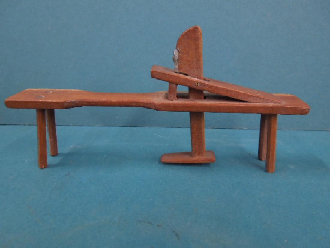 Salesman Sample Size Saddler's Bench (1 of 4)