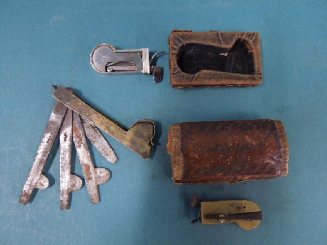 3 Vintage Blood Letting Tools (Lancet) (1 of 6)